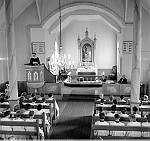 CW0302.jpg  Fra konfirmasjons-gudstjenesten i Fore kirke 10. juli 1960.  På prekestolen :  kappelan  Hroar Krabbrød.<br>