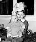 CW0340.jpg   Bursdag på Solstad.  ca. 1960.<br>Anita Waatvik med datter til Camilla Skjelstad, Reipå.