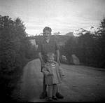 CW0623.jpg    Bjarne Waatvik og Unn -Laila Johansen?<br>Bildet tatt i Våtvika.  ca. på 1950 tallet.
