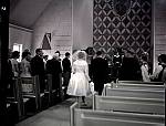 CW2116.jpg   Sølvi Blix og Ola Hjelles bryllup. 30.juni 1962 i Glomfjord kirke.  Forlovere : Liv Stene og Rasmus Hjelle (bror til Ola).  Presten het Krabberød.