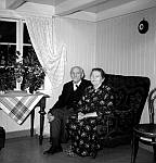 CW2991.jpg       Hans og Anne Våtvik .  Bildet er tatt i stua  ( i gammelstua ).<br><br><br><br><br>