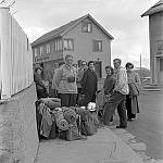 CW3551.jpg   Neverdal ungdomslag på tur med båt og buss nedover Helgeland,      ca. 1955.                 <br>                