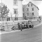 CW3552.jpg   Neverdal ungdomslag på tur med båt og buss nedover Helgeland,      ca. 1955.                 <br>                