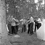 CW3561.jpg   Neverdal ungdomslag på tur med båt og buss nedover Helgeland,      ca. 1955.                 <br>                