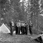 CW3565.jpg   Neverdal ungdomslag på tur med båt og buss nedover Helgeland,      ca. 1955.                 <br>                