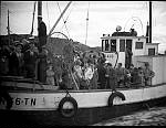 CW3796.jpg  Stevnetur til  Onøy  med ungdomslaget &quotFramtid" Neverdal.    1950/60 tallet..